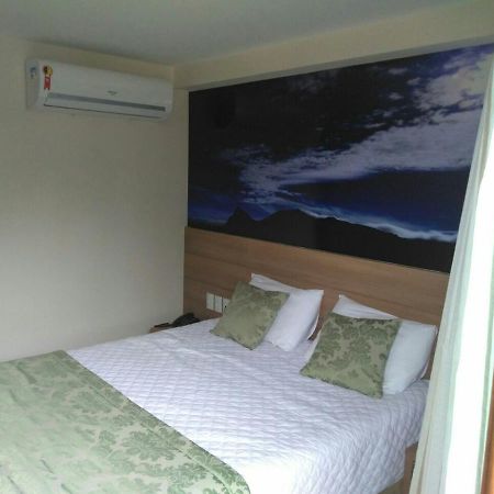 Ap Bristol Vista Azul Apartment Arace Bagian luar foto